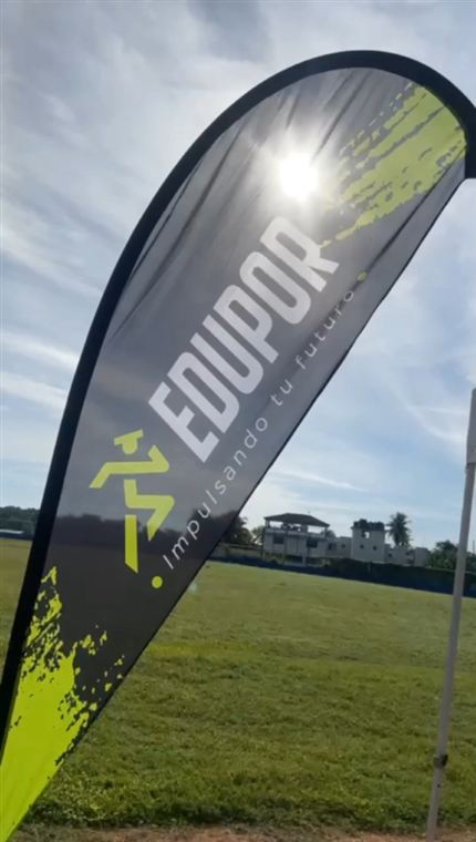 Bandera pluma — Edupop